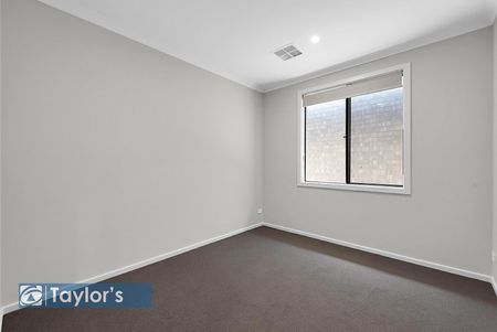 Stylish Family Living in a Prime Angle Vale Location - Photo 4