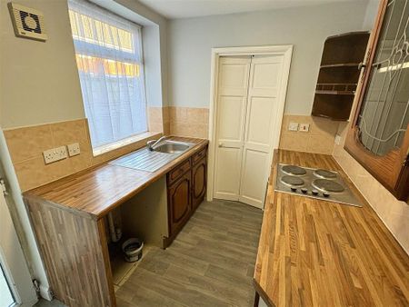 1 bedroom flat to rent - Photo 5