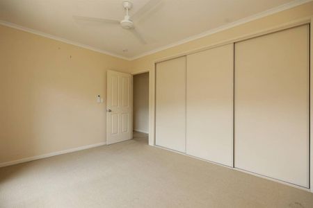 Freestanding 3 Bedroom Duplex - Double carport with Roller Door - Fenced Yard - Photo 5