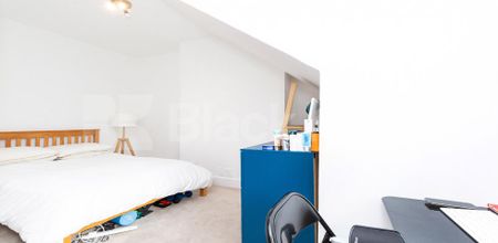 1 Bedroom, 1 bath, 1 reception Flat - Photo 3