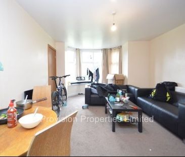 2 Bedroom Rentals in Leeds - Photo 2