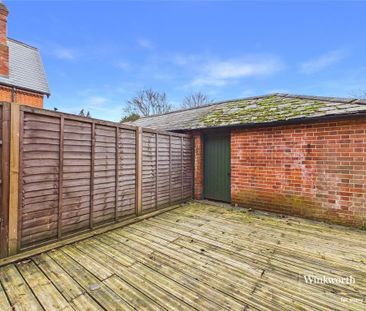 3 bedroom semi-detached house to rent - Photo 6