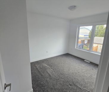 For Lease - 18 Marina Palace N/A, Welland, Ontario - Photo 2