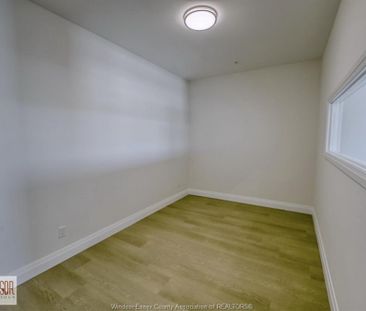 For Lease - 4300 LAURIER Parkway Unit# 281, LaSalle, Ontario - Photo 6