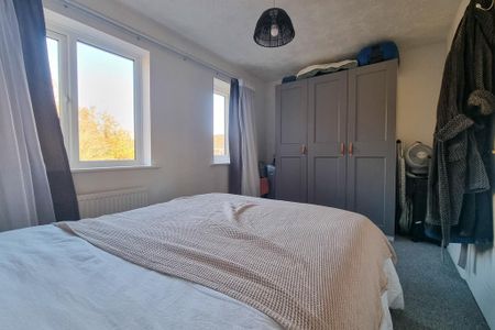 2 bedroom terraced house to rent - Photo 4