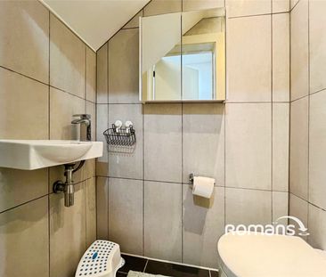 2 bedroom apartment to rent - Photo 6