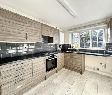 3 bedroom semi-detached house to rent - Photo 6