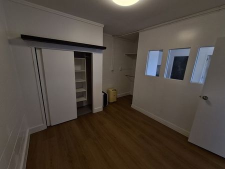 Charming 2BR Home in Westmere - Photo 5