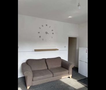 1 Bed Flat, Leeds, LS12 - Photo 5