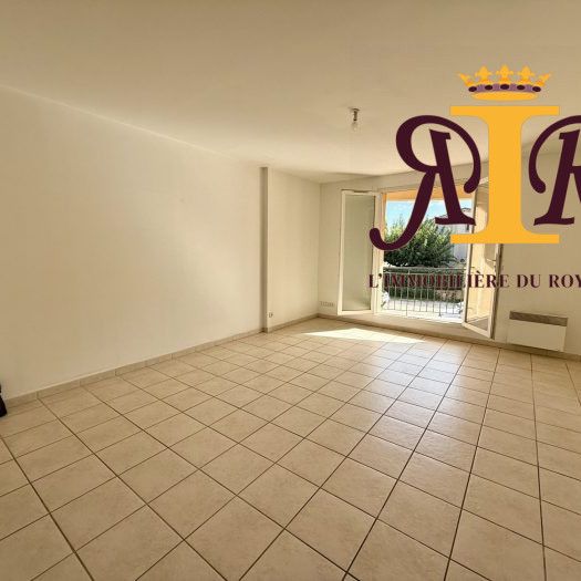 Appartement T2 de 52m² avec terrasse et deux places de parking privatives - Photo 1