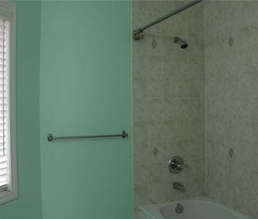 For Lease - 112 Hummingbird Drive, Toronto, Ontario - Photo 5