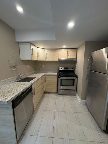 For Lease - 36 Kimborough Hollow Unit# Lower, Brampton, Ontario - Photo 2