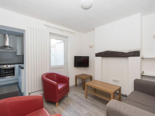 62 Hill Street - Photo 1