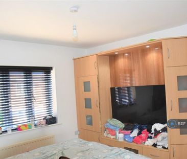 4 bedroom detached house to rent - Photo 6