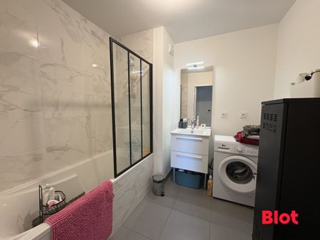 Location Appartement 3 pièces 66m² CHARTRES DE BRETAGNE 35131 - Photo 4