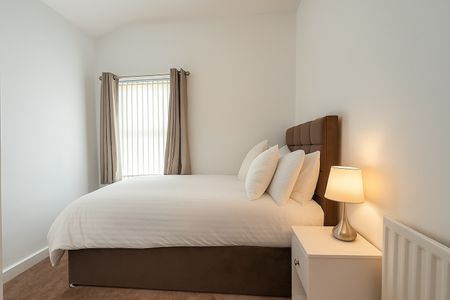 3 Bed Terraced House, Waterloo Road, B66 - Photo 3