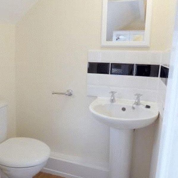 4 bedroom terraced house to rent - Photo 1