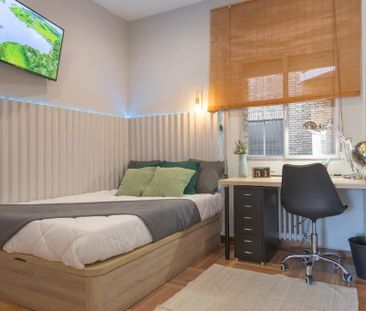 Calle de Cavanilles, Madrid, Community of Madrid 28007 - Photo 1