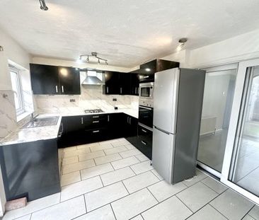 Merlin Grove, Ilford, IG6, Property for rent - Photo 2