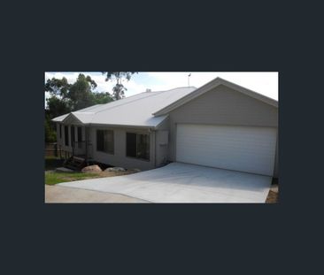 Spacious Family Home - Photo 4