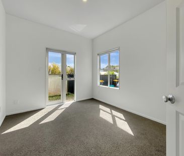 Welcome home to 5/25 Mana Street. - Photo 5