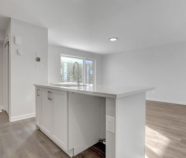 For Lease - 401 Glenroy Gilbert Drive Unit# 29, Barrhaven, Ontario - Photo 5