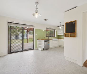 35 Meeson Street, Chisholm ACT 2905 - House For Rent | Domain - Photo 1
