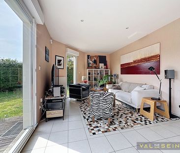 PAVILLON DE STYLE CONTEMPORAIN BOIS GUILLAUME - 5 pièce(s) - 132 m2 - Photo 3