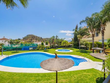 Calle Félix Revello de Toro, Málaga, Andalusia 29016 - Photo 2