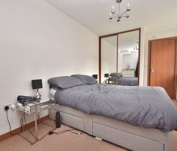 2 bedroom flat to rent, - Photo 3