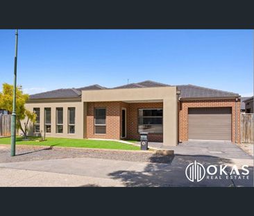 4 Peat Avenue, Thornhill Park, Vic 3335 - Photo 5