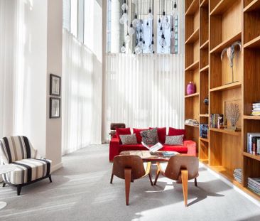 Lincoln Plaza, London - Photo 3