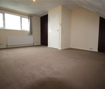 4 bedroom terraced house to rent - Photo 4