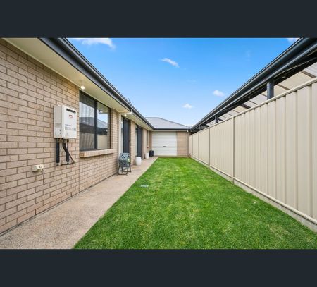 32 Green Ct, Angle Vale, SA 5117 - Photo 5