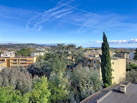 STUDIO MEUBLE - BAIL ETUDIANT OU MOBILITE 6 mois, - Photo 2