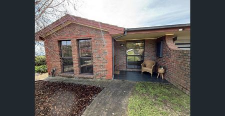 COSTAL LIVING - Photo 4