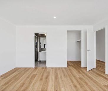 Huge Brand New Home with 5 Bedrooms and Multiple Living Areas - Photo 3