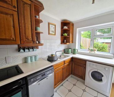 2 bedroom maisonette to rent - Photo 1