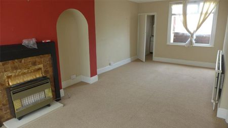 3 bedroom end of terrace house to rent - Photo 3