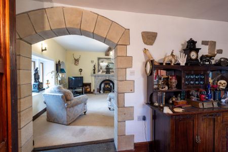 3 bedroom semi-detached house to rent - Photo 2