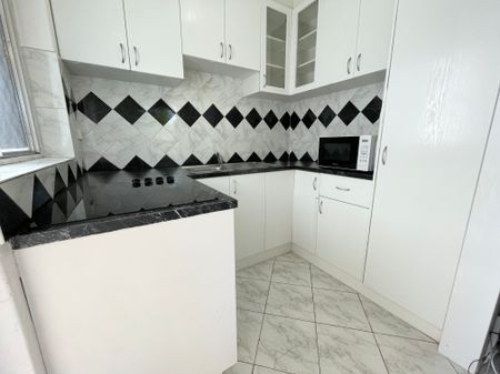 Partially Furnished Oasis in Osborne Park! - Photo 4