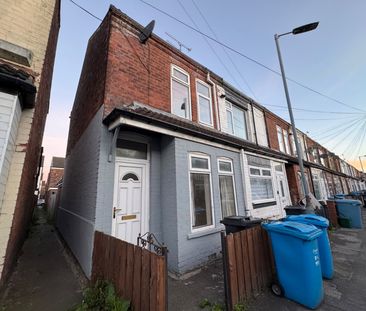 2 bedroom terraced house to rent - Photo 6