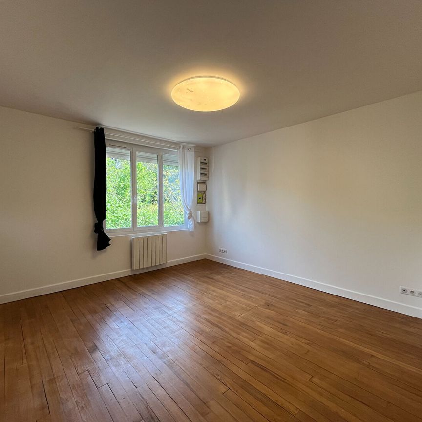 Location appartement 3 pièces, 57.00m², Puy-l'Évêque - Photo 1