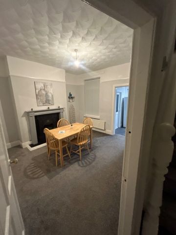 3 Bed Terraced House, Armley Road, L4 - Photo 2