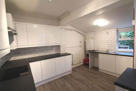 1 bedroom flat to rent - Photo 5