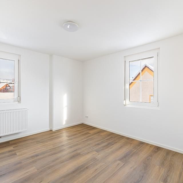 Frisch sanierte 2-Zimmer-Wohnung im Erstbezug mit Terrasse & Stellplatz - Photo 1