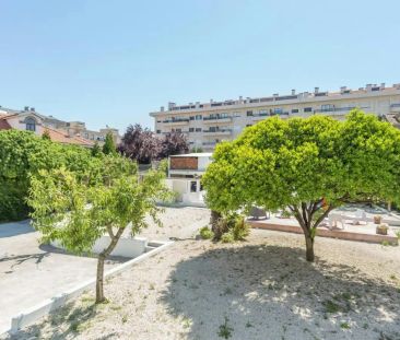 Room in a shared 20-bedroom apartment for rent in Gondomar, profess... - Photo 1