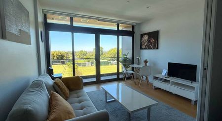 Lock up and leave - Photo 3