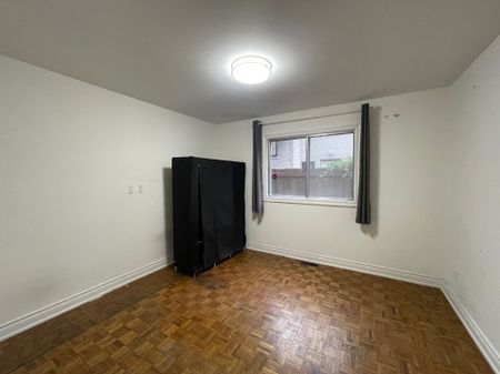For Lease - 93 Peckham Avenue Unit# B1, Toronto, Ontario - Photo 2