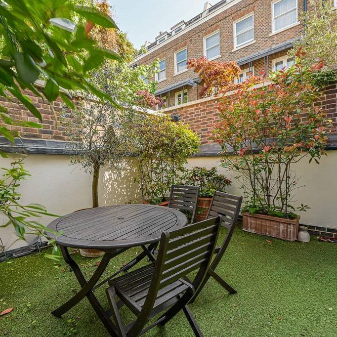 4 bedroom terraced house to rent - Photo 1
